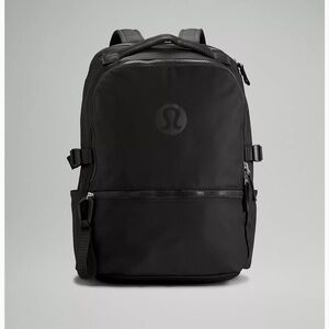 New Crew Backpack 22L
Logo